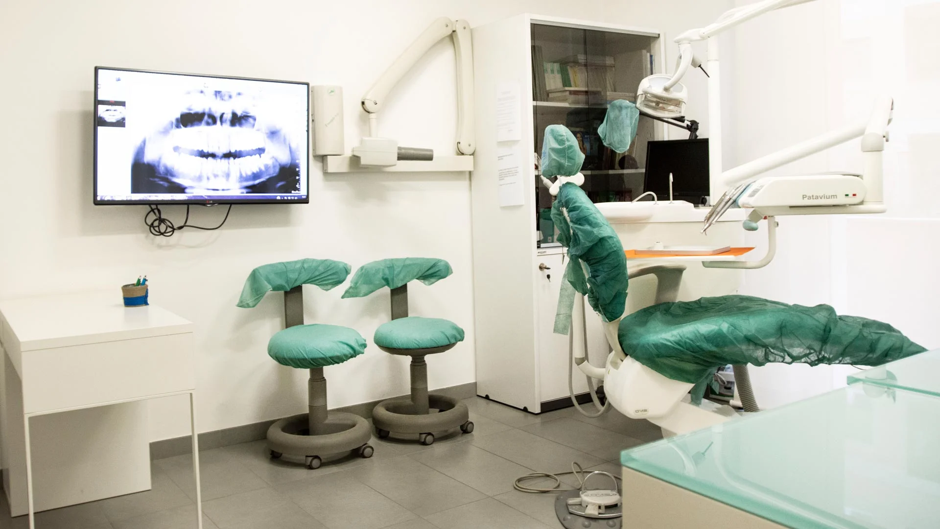 Studio-dentistico-pescara-poltrona-panoramica-denti